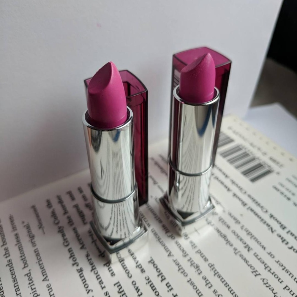 Lot of 2 - Maybelline - Lipstick - Fuchsia Fever